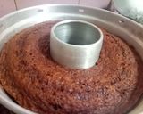 Foto langkah ke 8 dari resep Bolu Karamel / Sarang Semut (Tanpa Mixer).