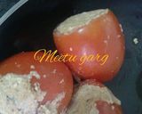 भरवाँ टमाटर (Bharwa Tamatar recipe in Hindi) रेसिपी चरण 3 फोटो