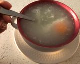 Foto del paso 3 de la receta: Consomé con huevo