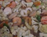 Foto langkah ke 4 dari resep Capcay Seafood.