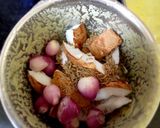 A picture of step 4 of Ladies finger mor kuzhambu.