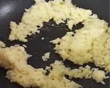 Hình bước làm 2 của món Cơm chiên muối é