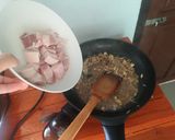 รูปขั้นตอนการทำที่ 2 ของ หมูสามชั้นผัดกะปิ