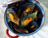 Foto del paso 3 de la receta: Mejillones al vapor en salsa de fish masala, mantequilla y ajos