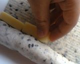 A picture of step 4 of Sesame Cheese Bagels.