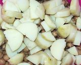 A picture of step 2 of Aloo Chana Chaat.
