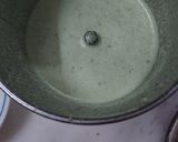 A picture of step 3 of Flavoured Thandai.