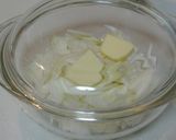 A picture of step 3 of Microwaved Onion Gratin-style Soup.