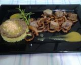 Foto del paso 7 de la receta: Timbal de arroz, con cubo de Hígado, sobre colchón de Cebolla Fr