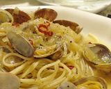 A picture of step 26 of Vongole Bianco with Oysters and Olive Oil.