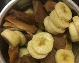 A picture of step 3 of Triple fruit- triple dry fruit smoothie.