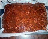 A picture of step 5 of Salted caramel pretzel brownies.