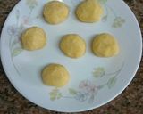 Foto langkah ke 2 dari resep Bakpau hello kitty tanpa ragi(versi teflon).