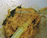 Foto langkah ke 4 dari resep Opor Ayam Kuning (Pakai Kunyit Bakar).