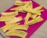 A picture of step 3 of Plantain pastelòn.