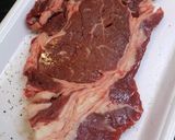 A picture of step 1 of Umami-Filled but Inexpensive Beef Steak Bowl.