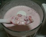 A picture of step 5 of Easy Strawberry Yogurt Mousse.