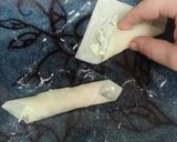 A picture of step 4 of Egg Rolls Mini.