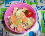 A picture of step 4 of Kindergarten Bento (Flying Carp Sandwiches).