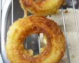 Foto del paso 8 de la receta: Cebollas y muzzarella rebozadas con hamburguesas de carne