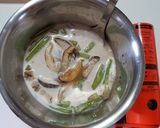 รูปขั้นตอนการทำที่ 4 ของ สายบัวต้มกะทิเห็ดหอม (เจ) #กินผักรักสุขภาพ5