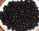 A picture of step 1 of Huckleberry Jam.