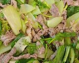 Hình bước làm 2 của món Su su xào thịt bò, vó bò