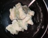 A picture of step 3 of Suji ke gulabjamun.