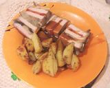 Tűzdelt karaj zöldfűszeres, joghurtos burgonyával recept fázis 8 fotója