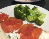 Foto del paso 5 de la receta: Bacalao en papillote con queso feta, hierbabuena y tomate