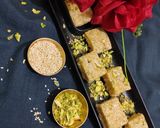 तिल मावा बर्फी (til mawa burfi recipe in Hindi) रेसिपी चरण 8 फोटो