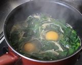 A picture of step 2 of Soft-boiled Egg in a Spinach and Enoki Mushroom Nest.