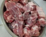 Foto del paso 1 de la receta: Huesitos de cerdo a la vinagreta