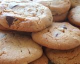 A picture of step 10 of Peanut Butter & Chocolate Cookies.