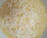 Foto langkah ke 2 dari resep Crispy Cheese Egg.