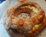 Foto del paso 7 de la receta: Rosca de quesos