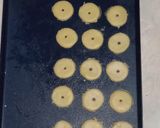 Foto langkah ke 5 dari resep Kue Semprit Bola (Tanpa Oven Dan Mixer).