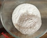 A picture of step 4 of Ragi Idli (नाचणी इडली).