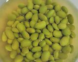 A picture of step 3 of Easy Edamame Ohitashi (Marinated Edamame Beans).