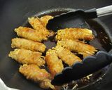 A picture of step 4 of Thinly Sliced Pork and Enoki Mushroom in Gochujang Sauce.