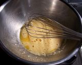 A picture of step 3 of Sponge Cake with Egg, Sugar and Flour.