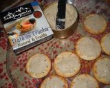 Foto del paso 4 de la receta: Simple o elaborado juntada con amigos: galletitas paté de trucha, morcilla, puré de zanahoria