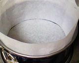 A picture of step 1 of Soufflé Cheesecake.