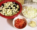 A picture of step 1 of Easy Yogurt Keema Curry.