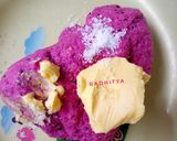 Foto langkah ke 4 dari resep Dragon fruit donuts.