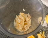 Foto del paso 1 de la receta: Papilla de fruta con yogur y galleta