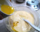 A picture of step 6 of Le Fraisier (French-Style Strawberry Shortcake).
