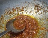A picture of step 3 of Garlic sev mamra.