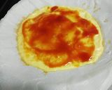 Foto del paso 7 de la receta: Pizza de tortilla con salchicha, jamón, queso y tomate