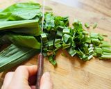 A picture of step 2 of Creamy Spaghetti with Scallops and Wild Garlic.